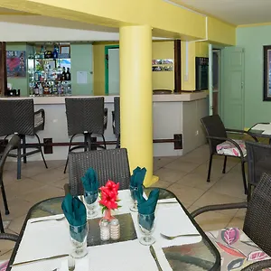 rostrevor-hotel.comcaribbean.com/